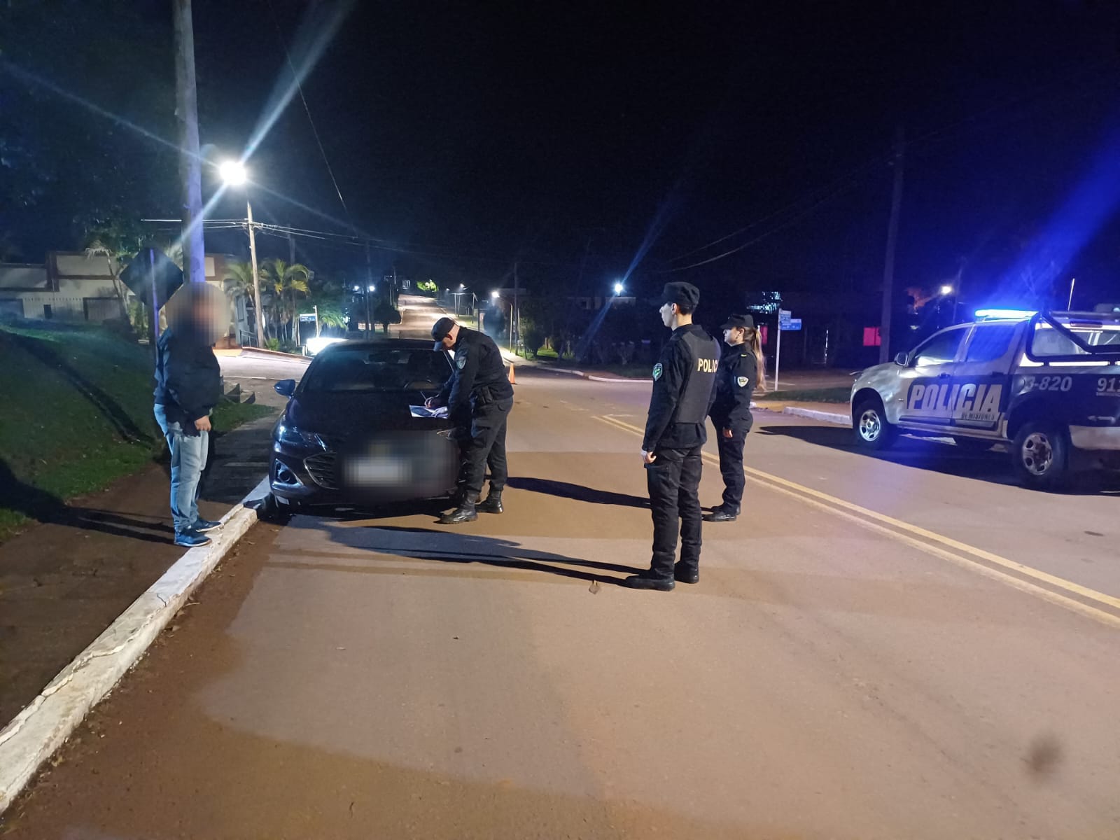 Detectaron un auto robado y detuvieron a su conductor en Mojón Grande